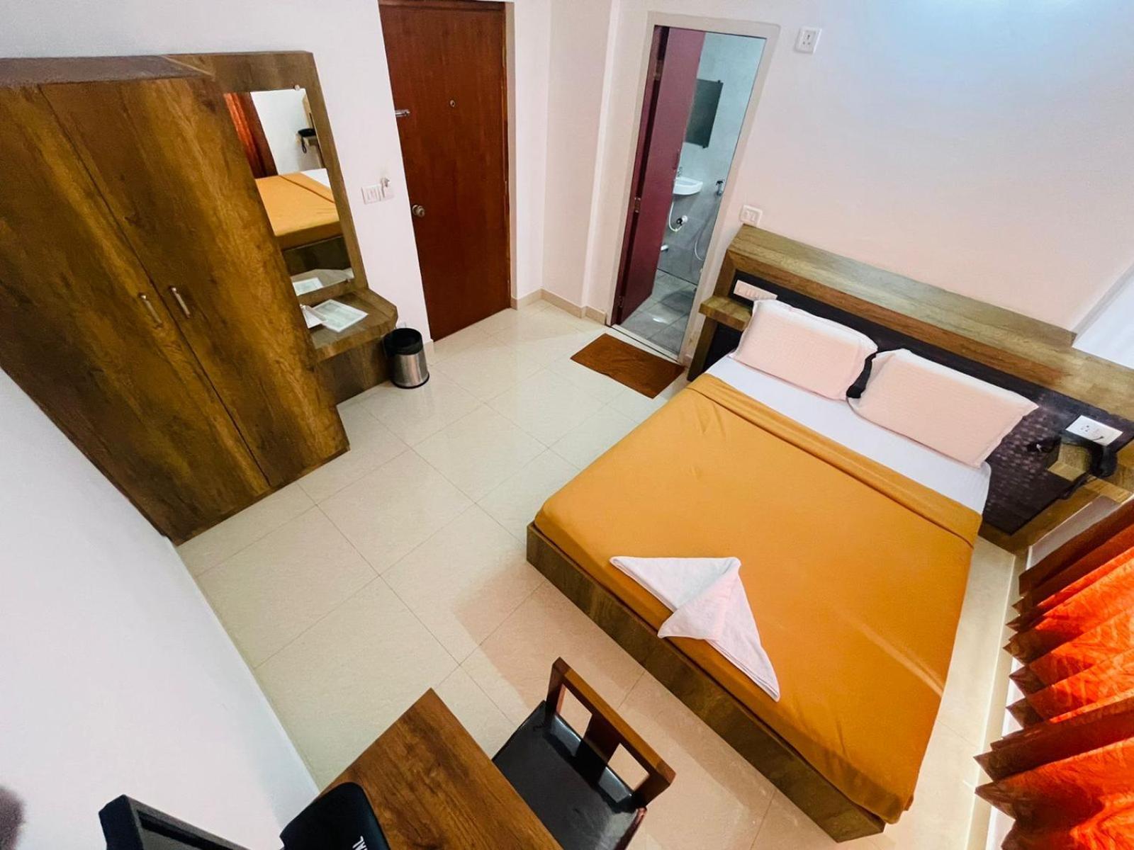 B Six Hotel 벵갈루루 외부 사진