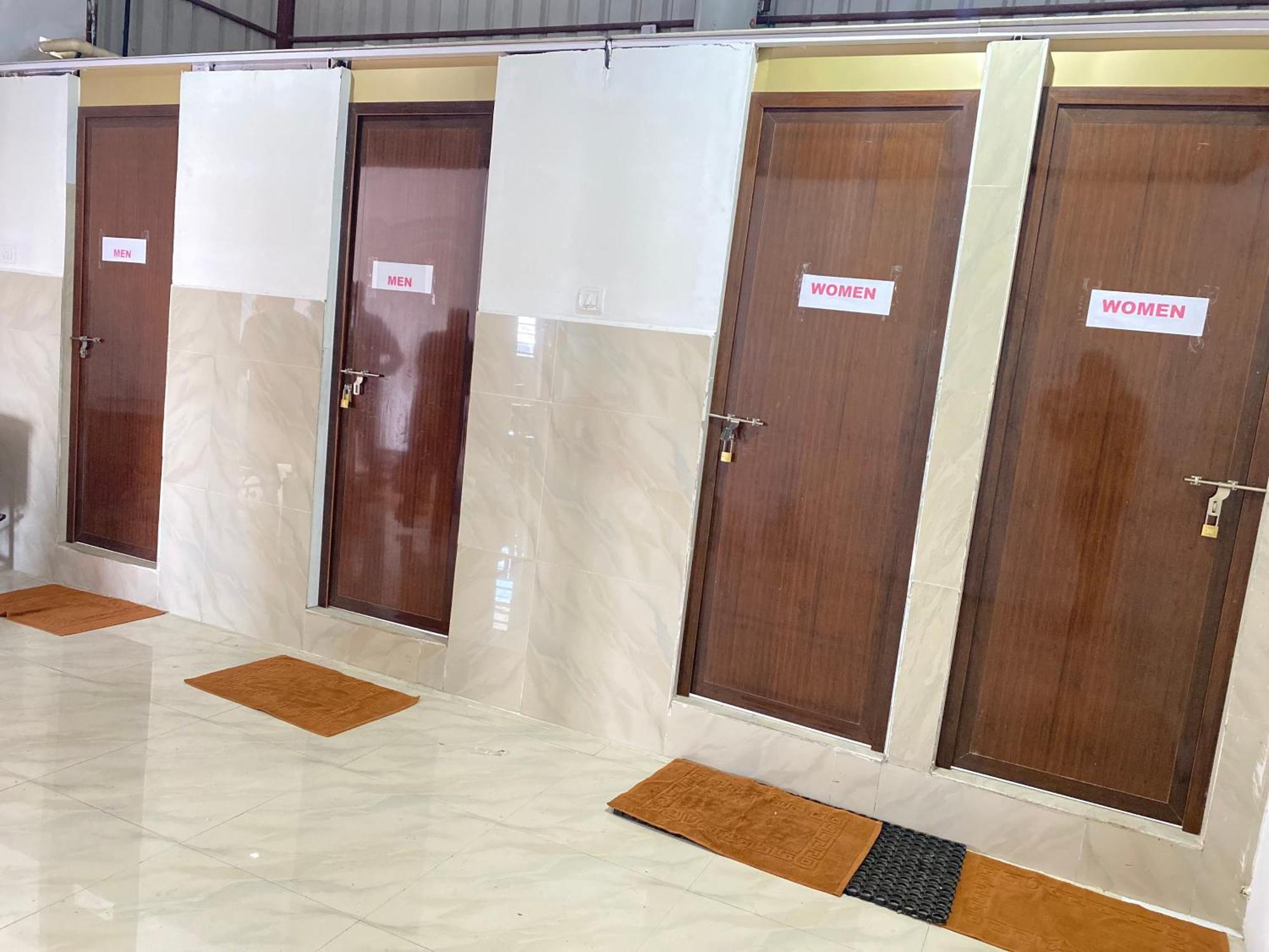 B Six Hotel 벵갈루루 외부 사진