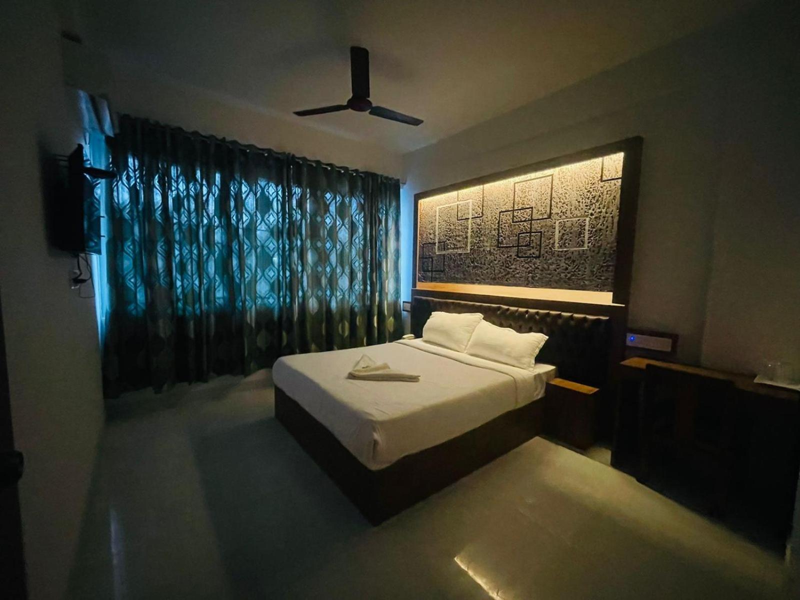 B Six Hotel 벵갈루루 외부 사진
