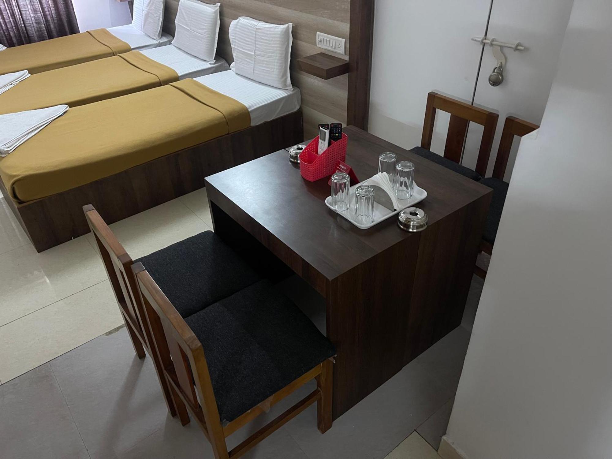B Six Hotel 벵갈루루 외부 사진
